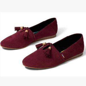 Toms Flat Shoes Womens Size 8 Burgundy Suede Slip On Preppy Tasseled Loafers